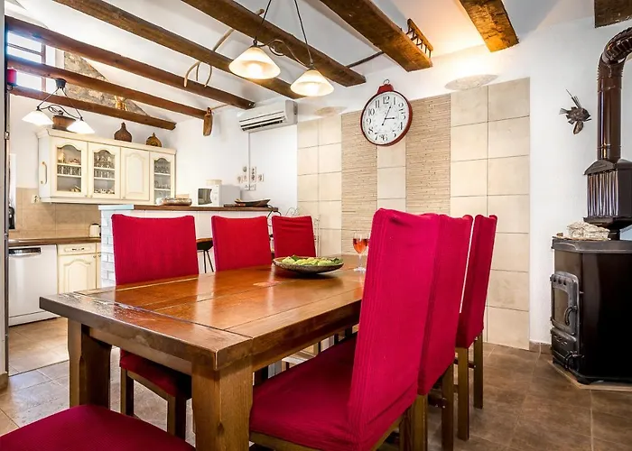 וילה Rosko סקארדין